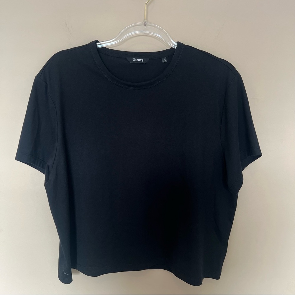 Cuts Almost Friday Tee - size XL
